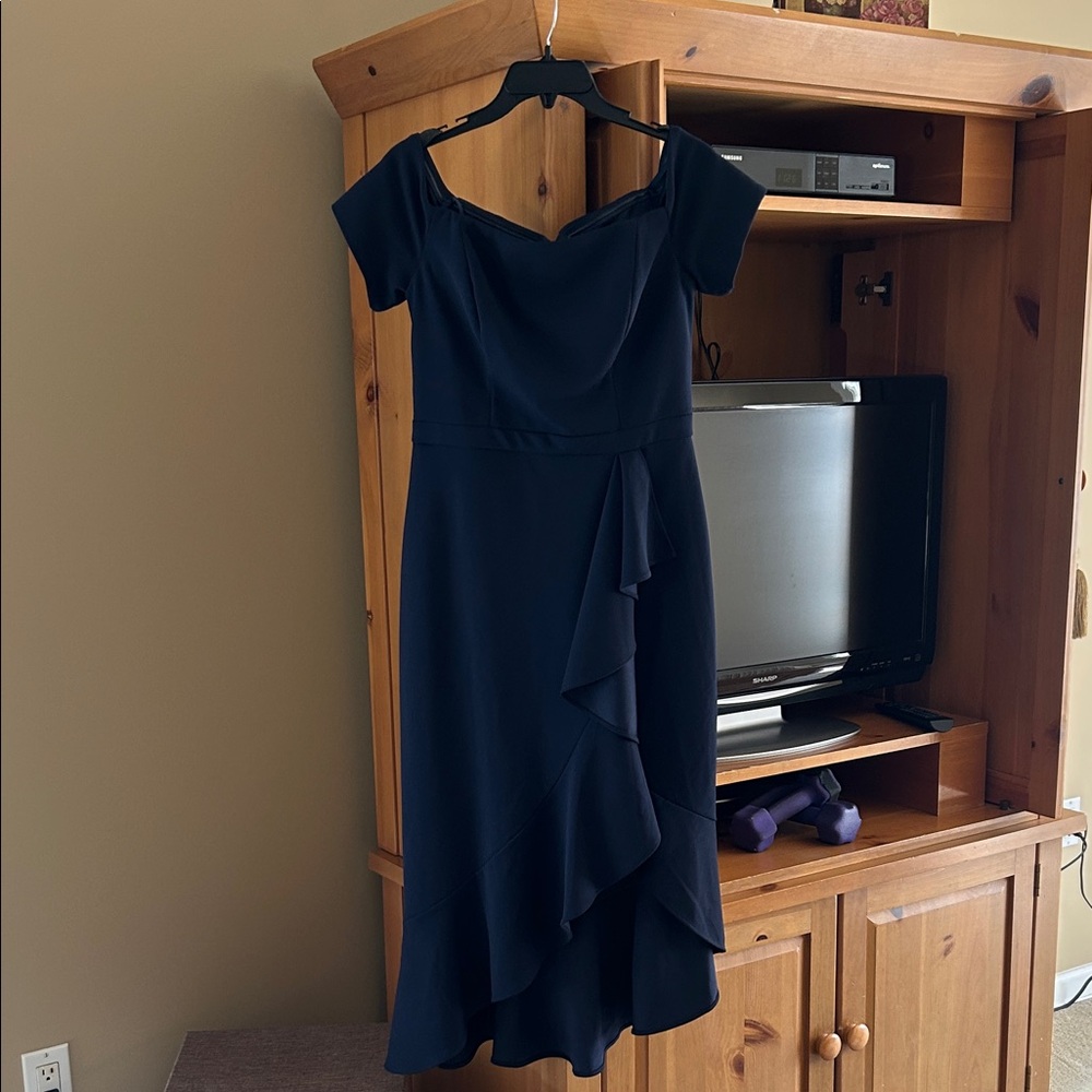 Xscape Navy Midi formal Dress. NWT.  Size 6